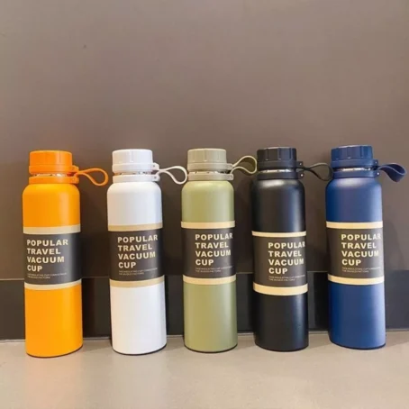 Garrafa Térmica 800ml em Aço Inoxidável – Modelo Travel | Isolamento a Vácuo | Mantém Bebidas Quentes ou Frias | Ideal para Esportes e Viagens - Imagem 3