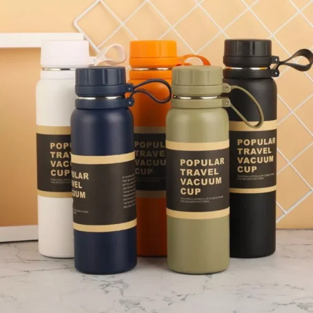 Garrafa Térmica 800ml em Aço Inoxidável – Modelo Travel | Isolamento a Vácuo | Mantém Bebidas Quentes ou Frias | Ideal para Esportes e Viagens